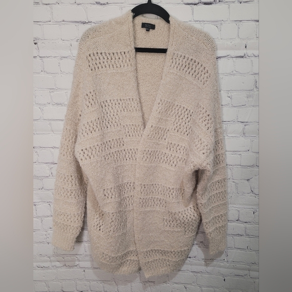 Debut Cardigan Size M/L Over-sized Beige Color - Picture 6 of 6